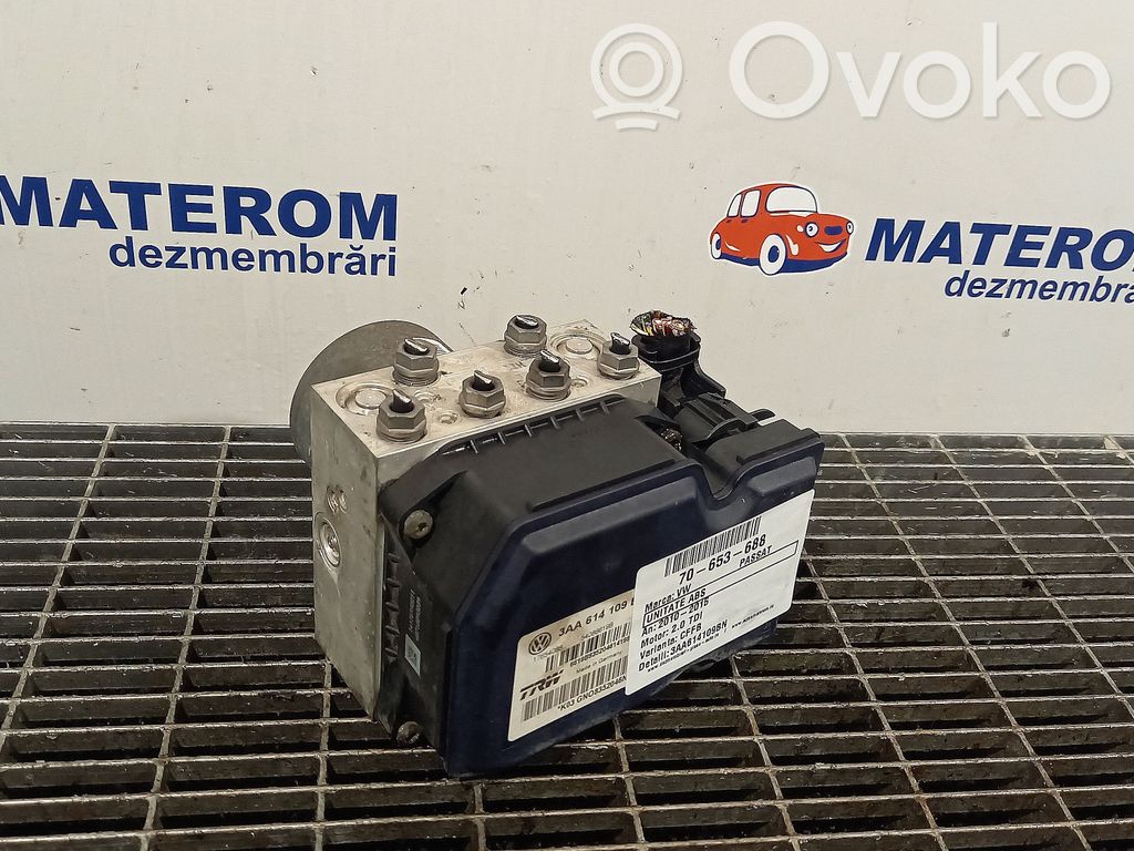 Volkswagen PASSAT B7 Bomba de ABS 