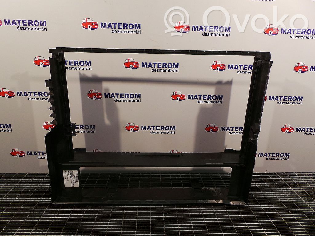 Radiator mount bracket