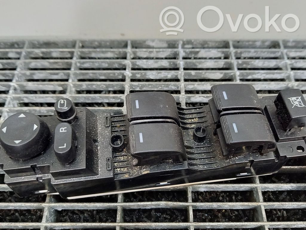 Mazda 6 Wing mirror switch 