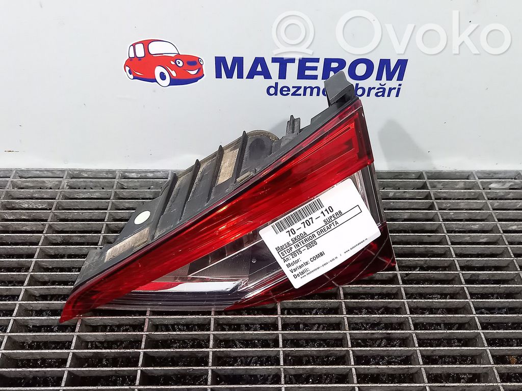 Skoda Superb B8 (3V) Lampy tylnej klapy bagażnika 