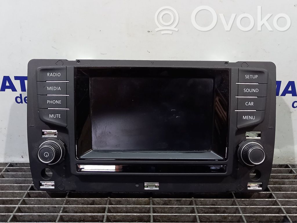 Volkswagen PASSAT B6 Unità principale autoradio/CD/DVD/GPS