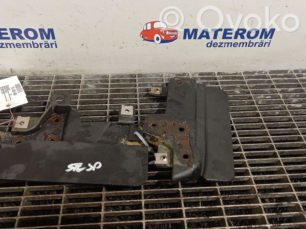 Parafango anteriore   8P0853833C