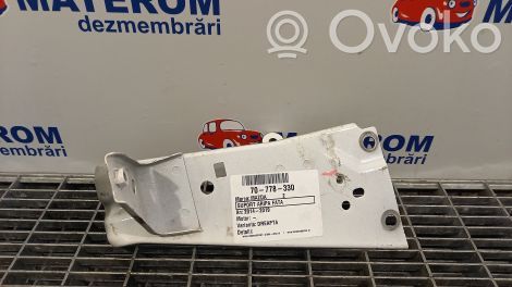 Mazda 2 Halterung Kotflügel 