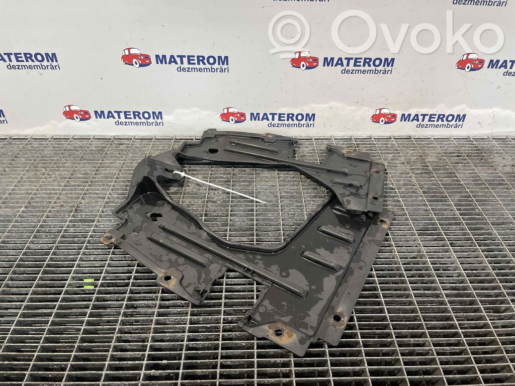 Otros repuestos de carrocería inferior   8U0825215B