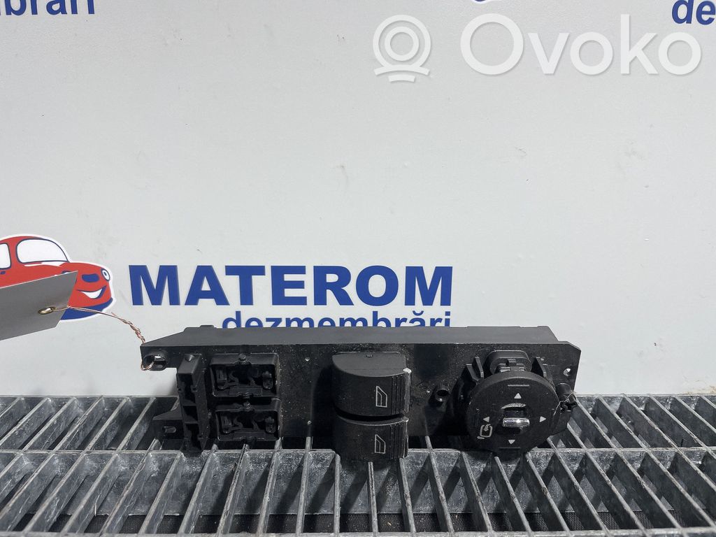 Ford Fiesta Electric window control switch 