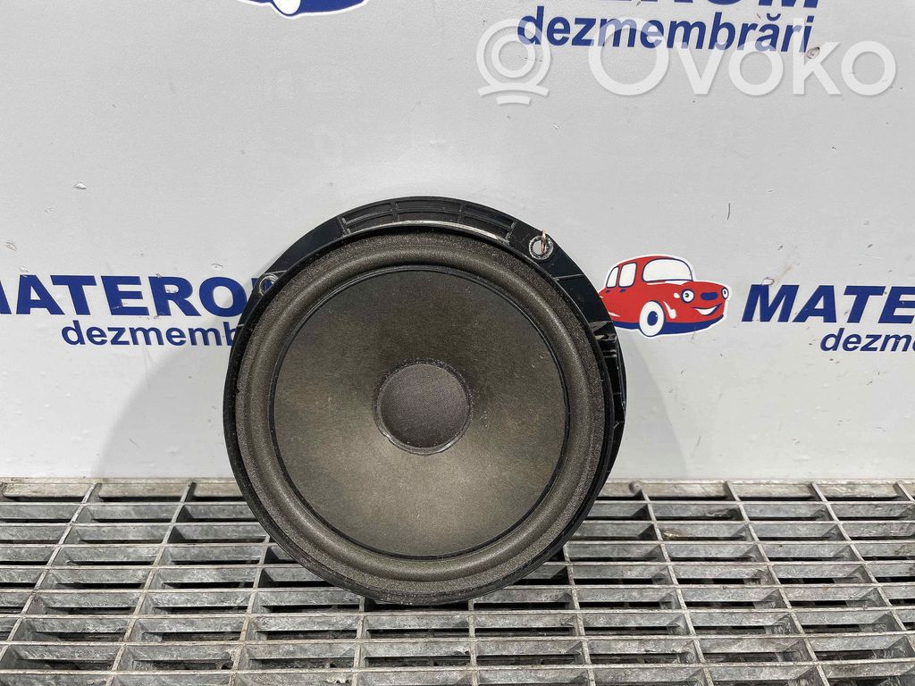 Volkswagen PASSAT B6 Altavoz del panel 