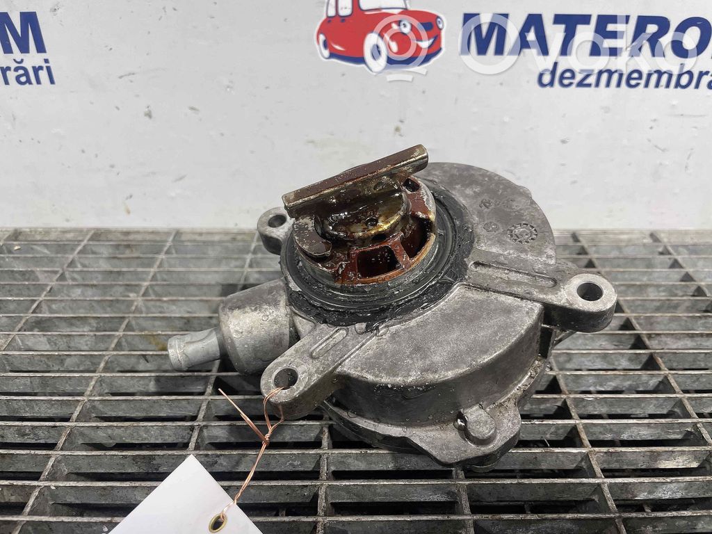 Vacuum pump   11667635657