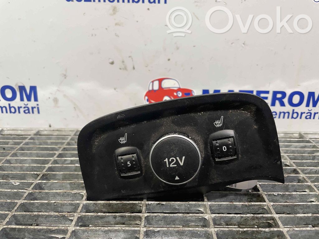 Interruttore riscaldamento sedile   8V4T19K314AB