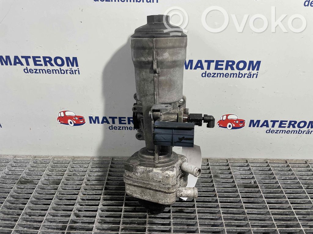 Volkswagen Golf V Supporto di montaggio del filtro dell’olio 
