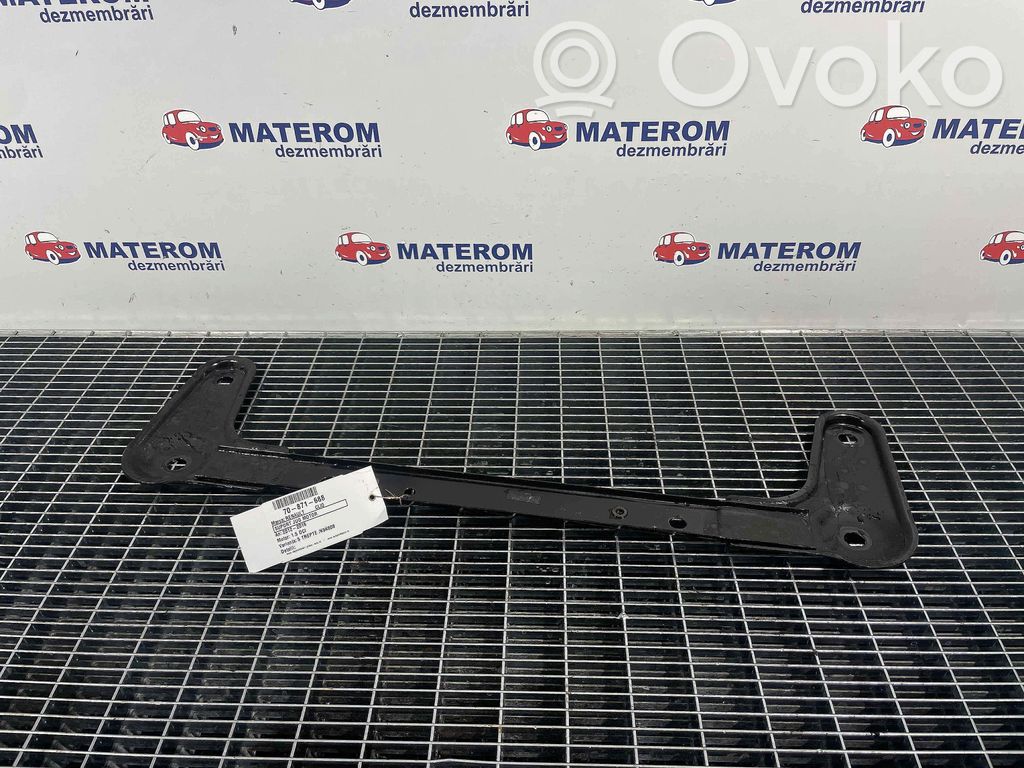 Renault Clio IV Engine mount bracket 