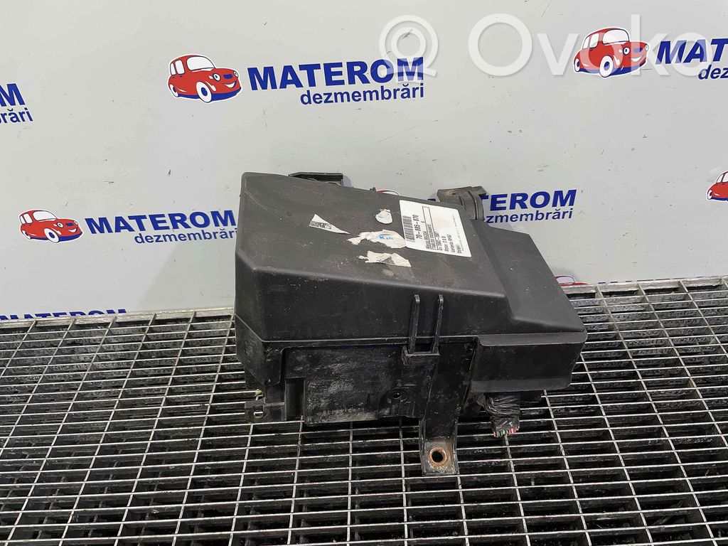 Módulo de fusible   GJ6F66760B