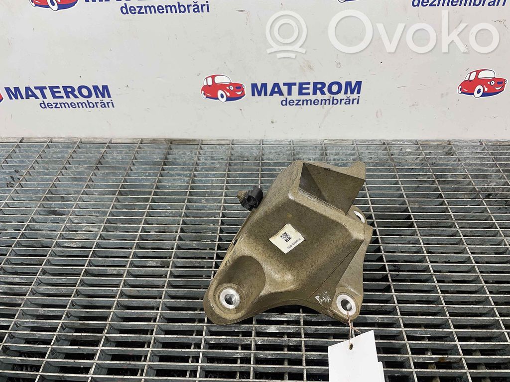 Ford Ranger Engine mount bracket 