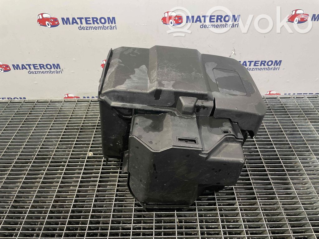 Engine mount bracket   1402455