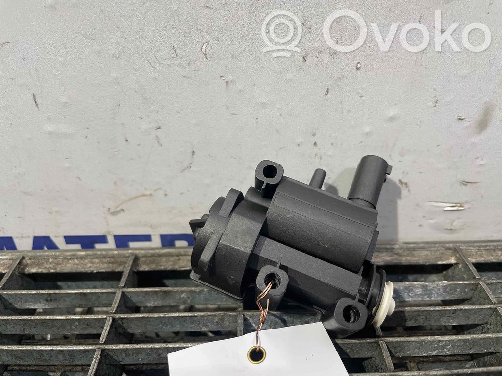 BMW X1 E84 Motorino di blocco/chiusura del portellone del bagagliaio 