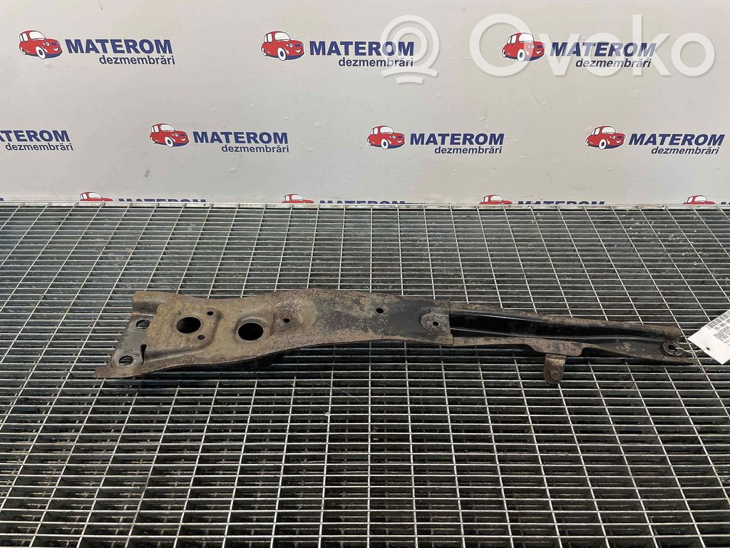 Mitsubishi ASX Gearbox mounting bracket 