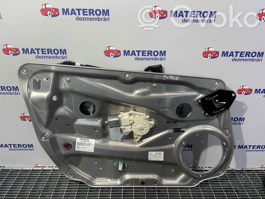 Mercedes-Benz C W204 Alzacristalli della portiera anteriore con motorino 