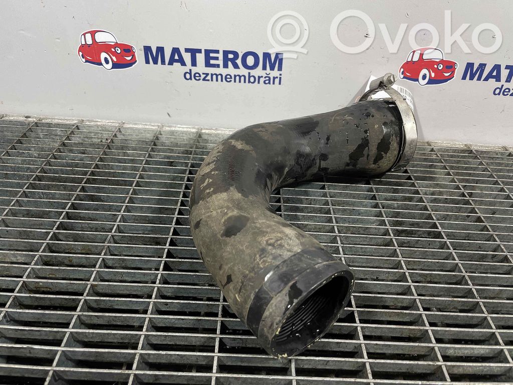 Volkswagen PASSAT B7 Furtun/conductă intercooler 