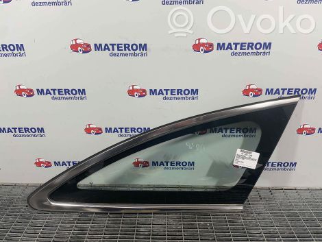 Hyundai i30 Geam lateral spate 