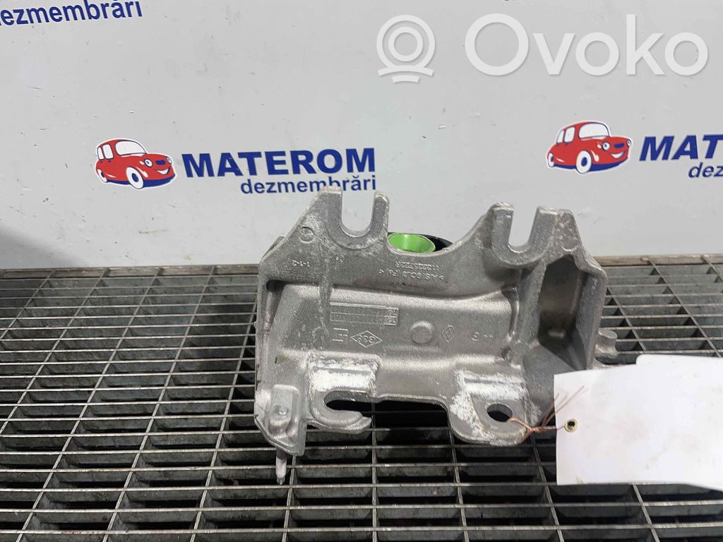 Renault Zoe Gearbox mounting bracket 