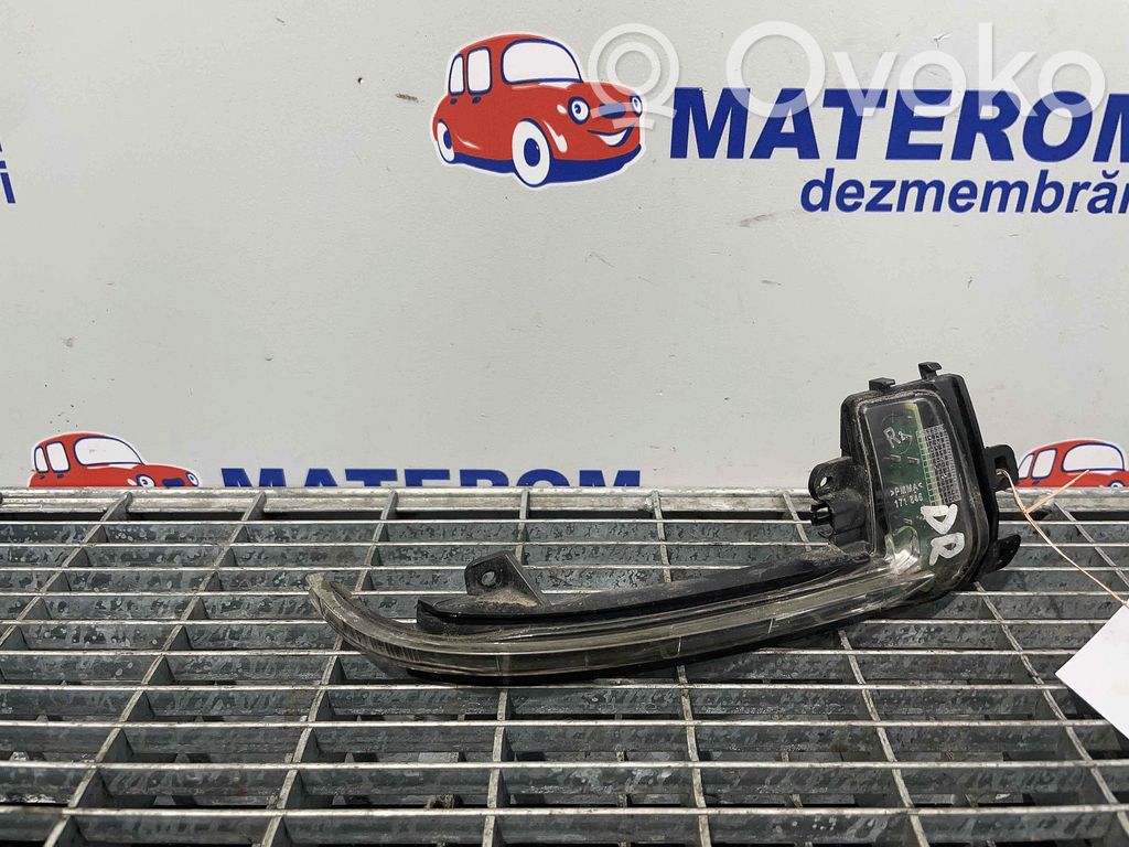 Audi A4 S4 B8 8K Semnalizator bară față 