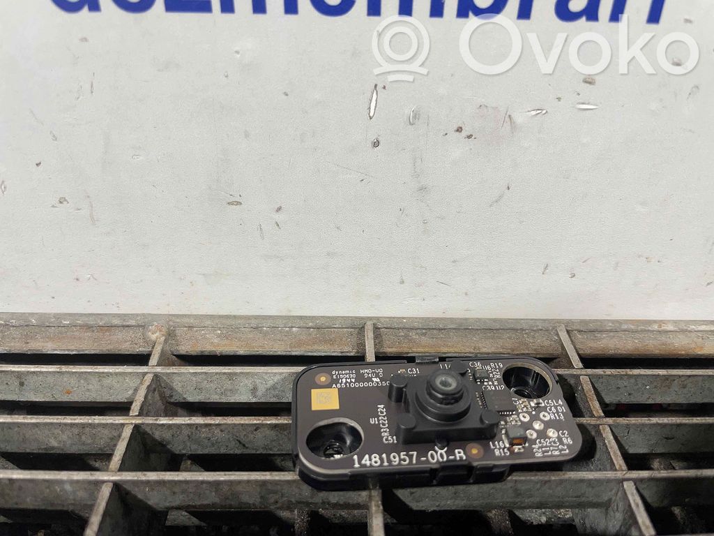 Tesla Model 3 Reversing camera 