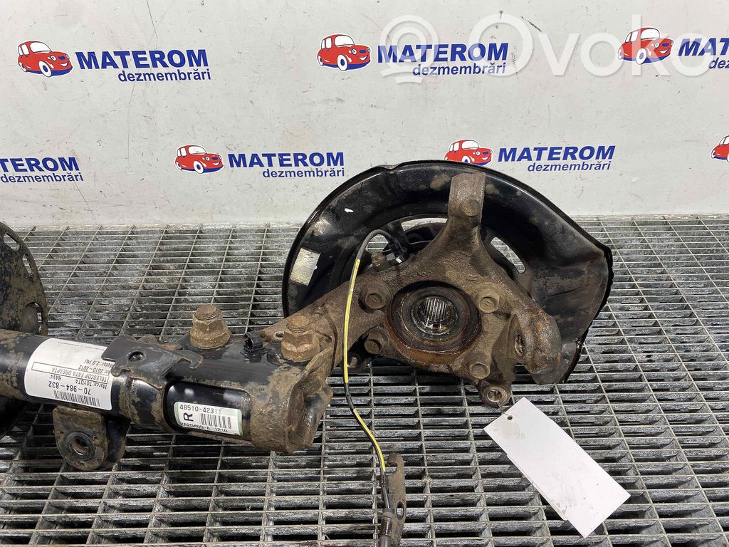 Toyota RAV 4 (XA30) Front wheel hub 