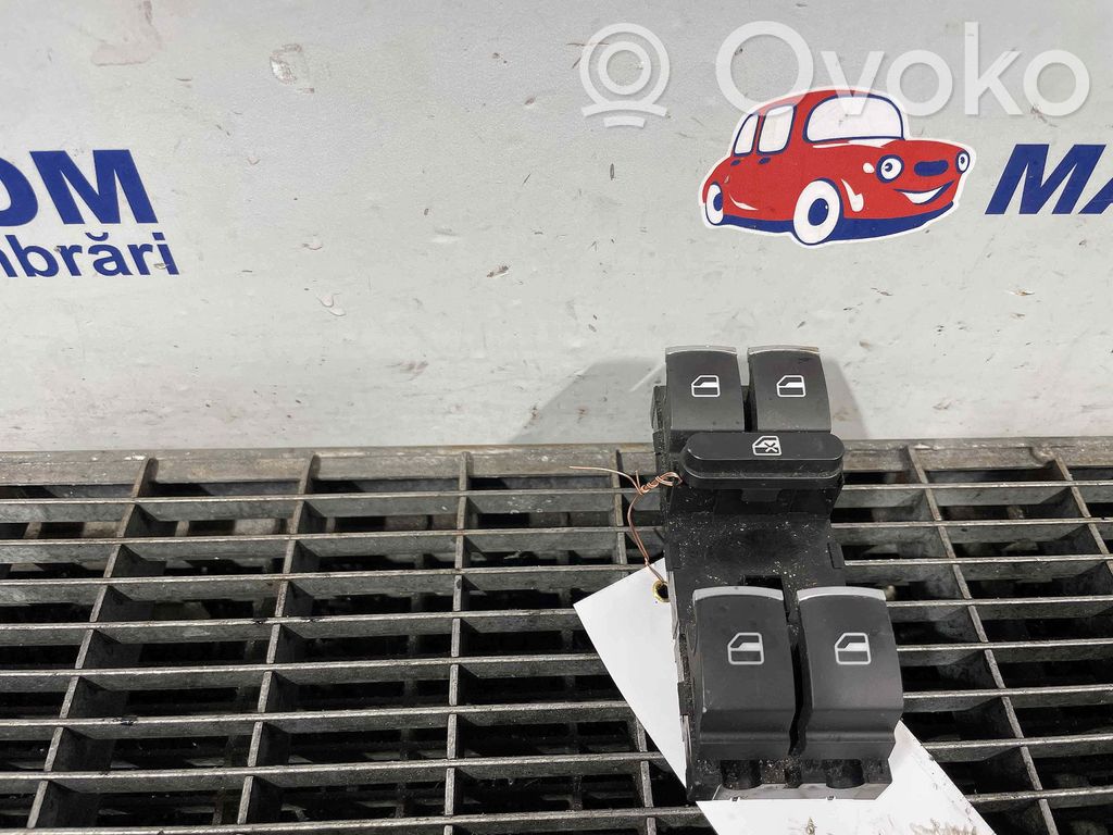 Volkswagen Tiguan Przyciski szyb 