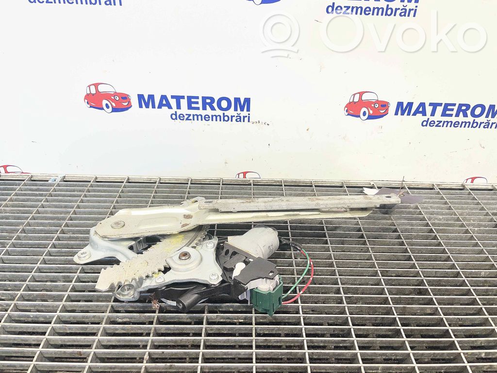Nissan Juke I F15 Elektryczny podnośnik szyby drzwi tylnych 
