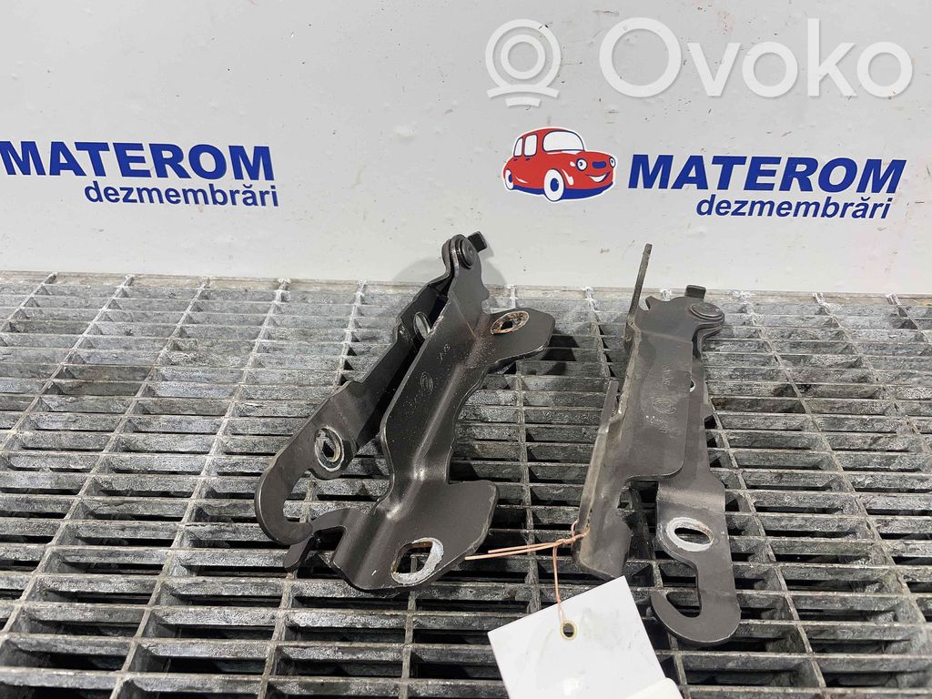 Alfa Romeo 159 Engine bonnet/hood hinges 