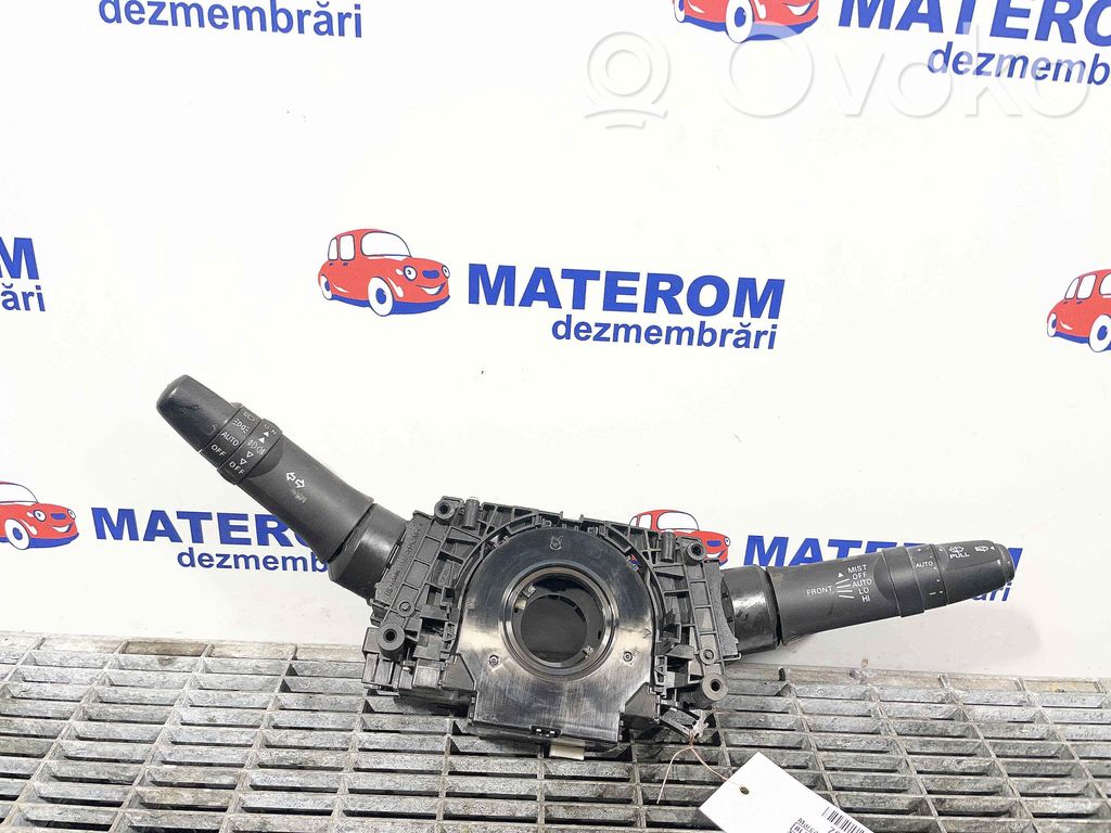 Mitsubishi L200 Piloto intermitente del guardabarros delantero 