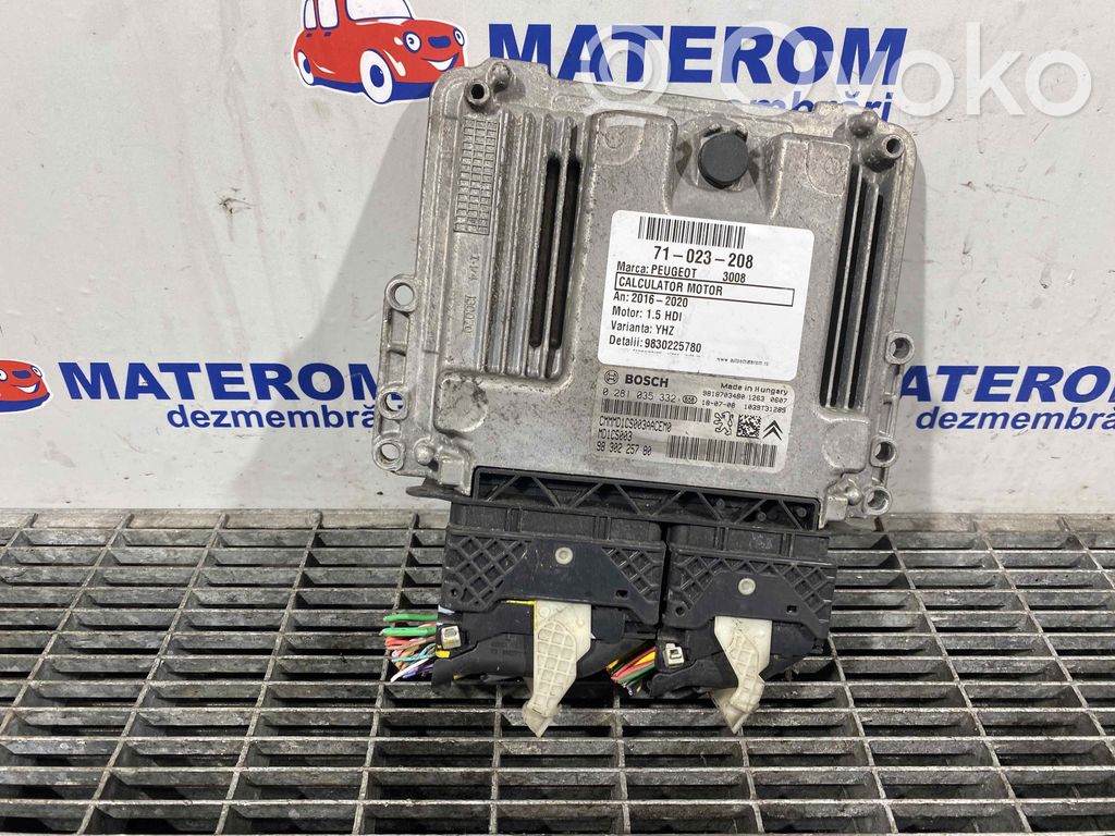 Peugeot 3008 II Engine control unit/module 