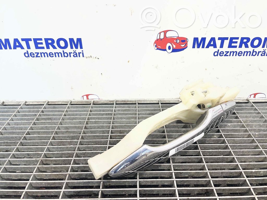 Manecilla externa puerta trasera   826512S000