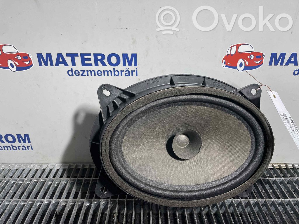 Toyota Avensis T270 Altavoz del panel