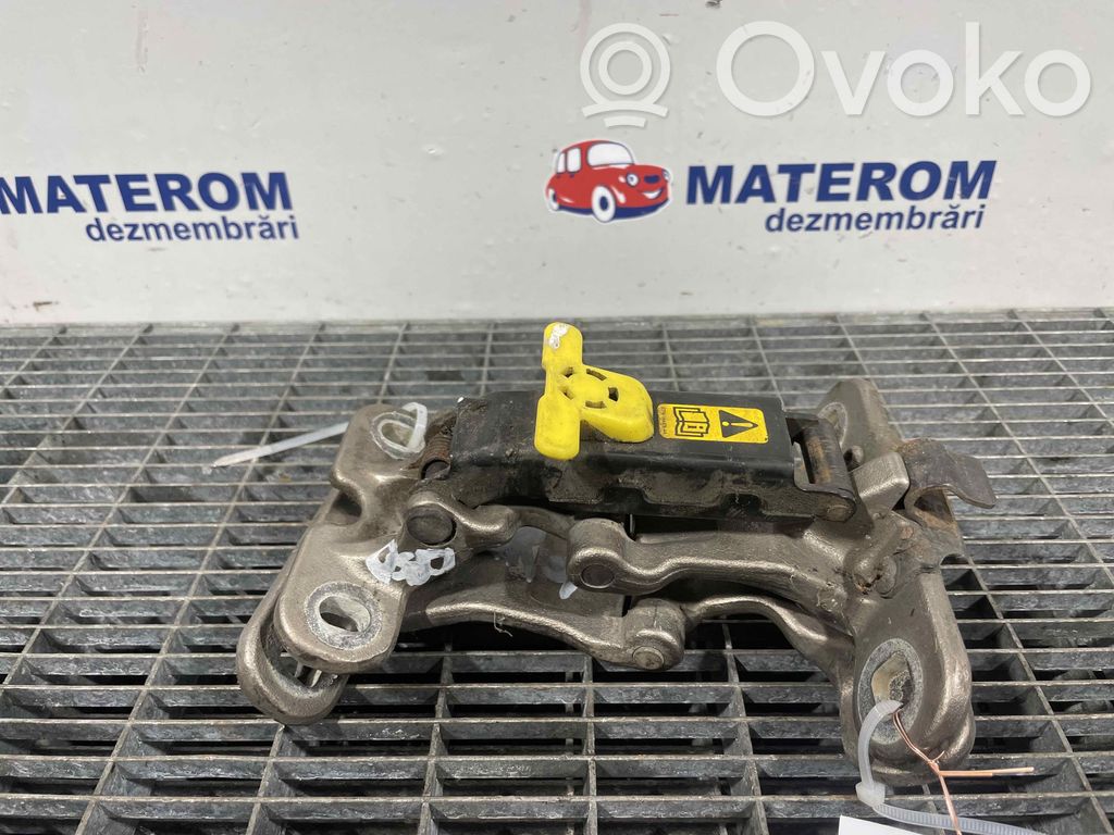 Ford Transit Courier Tailgate/trunk/boot hinge 