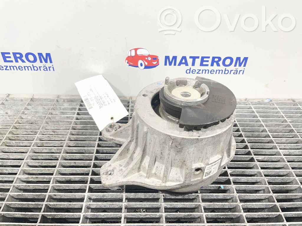 Mercedes-Benz C W205 Supporto di montaggio del motore