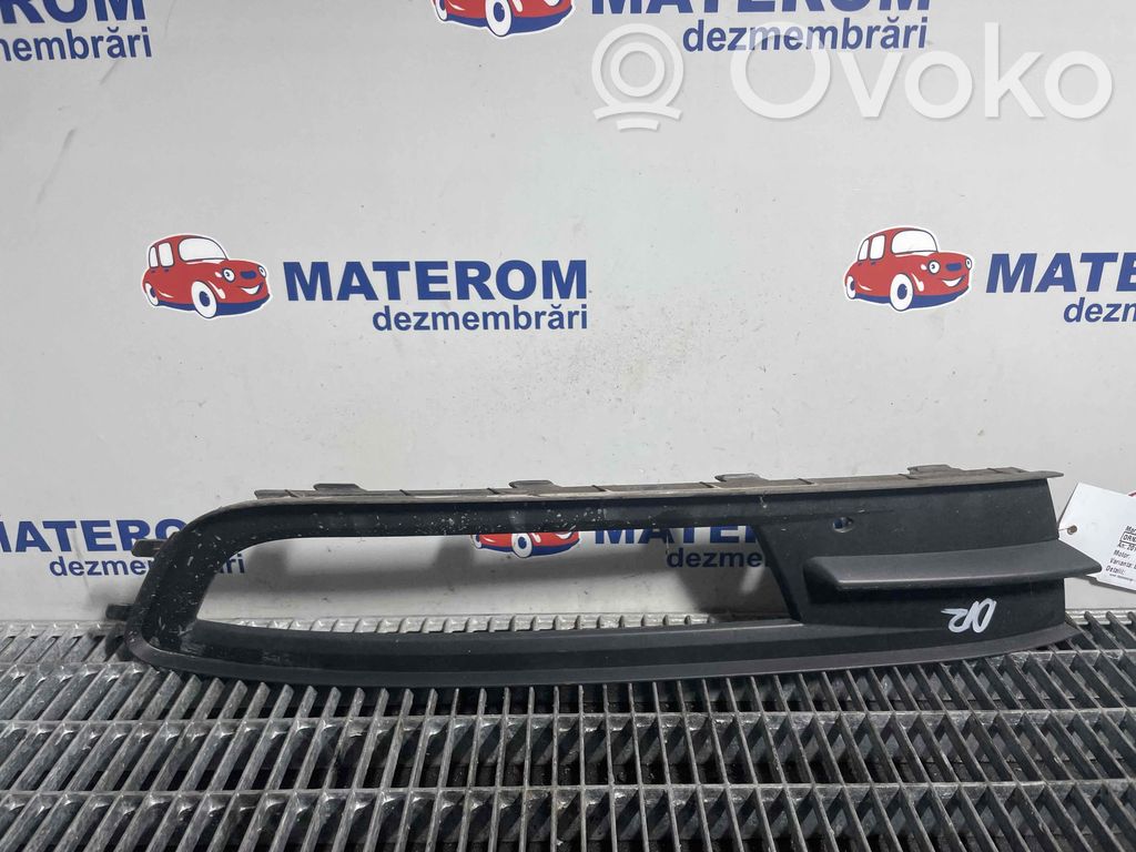 Volkswagen PASSAT B8 Kratka dolna zderzaka przedniego 