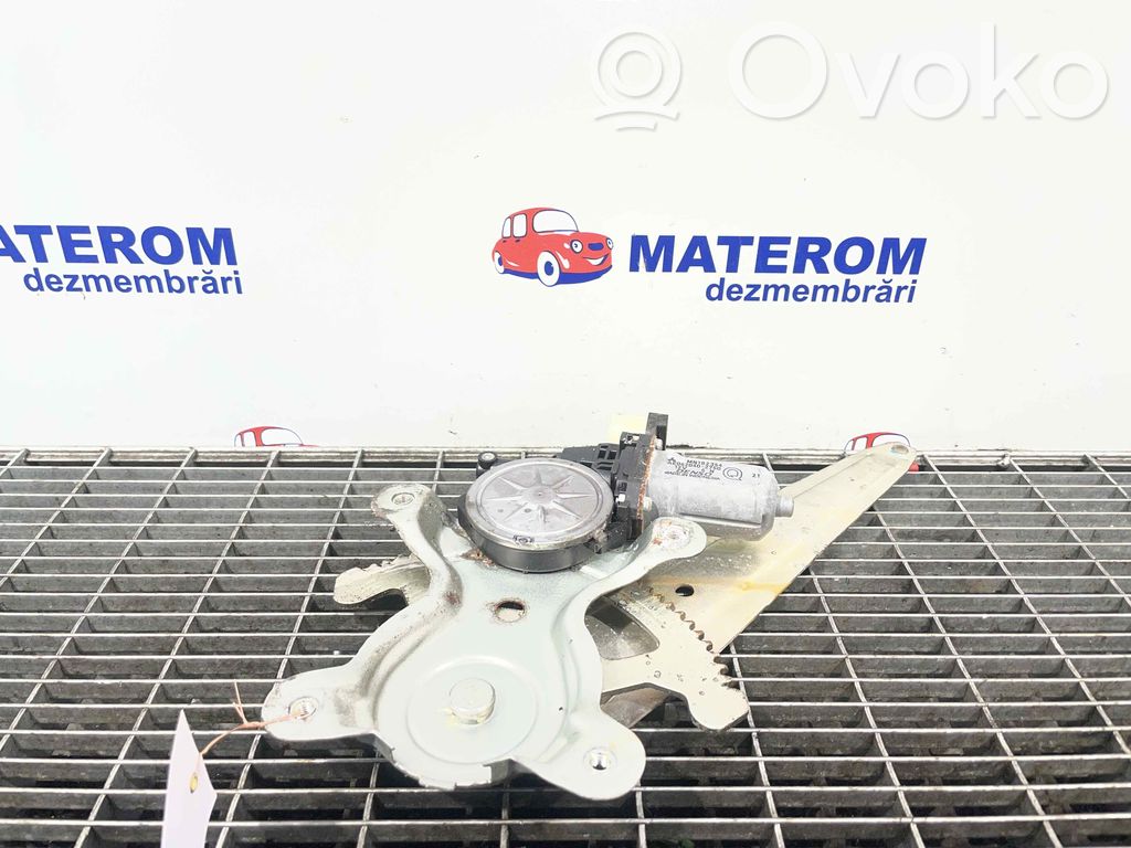 Mitsubishi L200 Alzacristalli della portiera posteriore con motorino