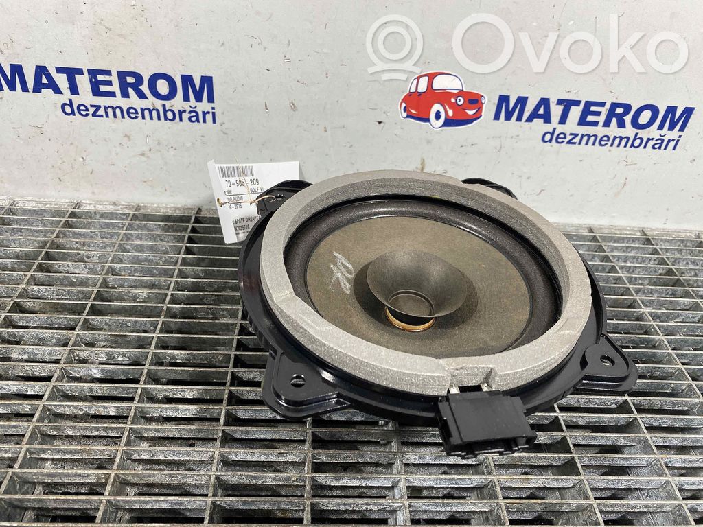 Volkswagen Golf VI Difuzor în panou 