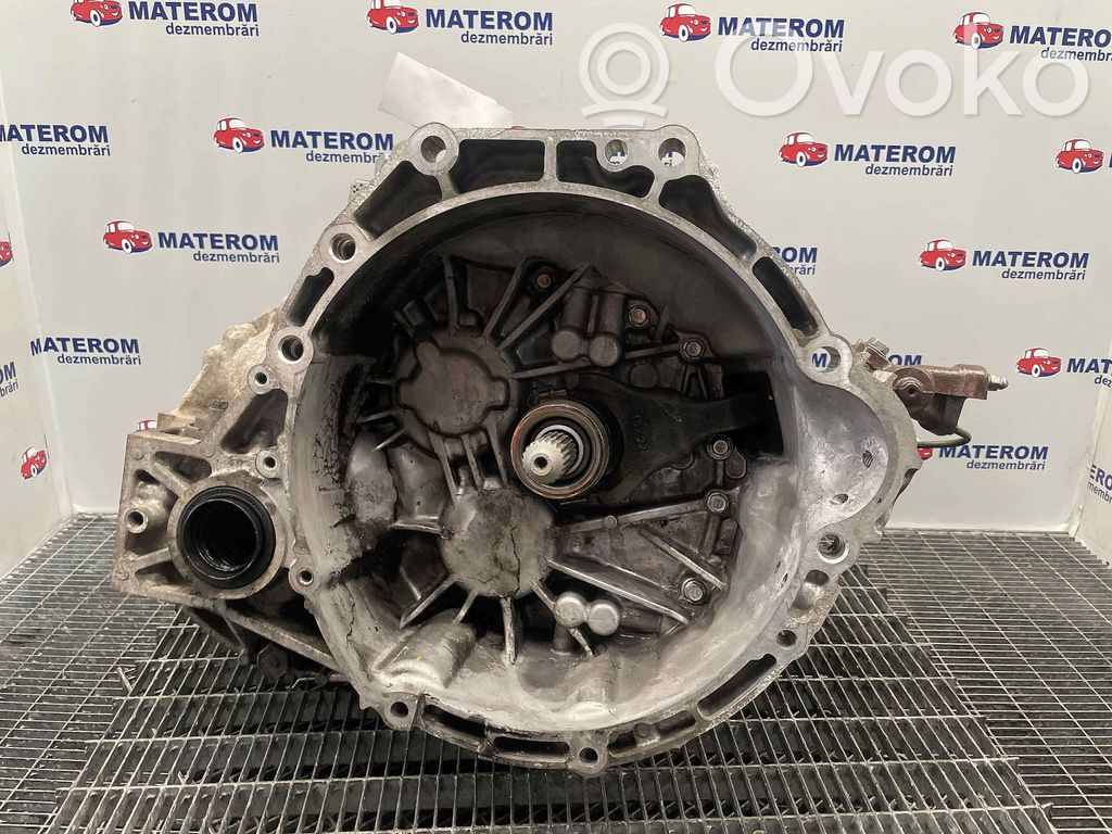 Toyota Auris E180 Scatola del cambio manuale a 5 velocità