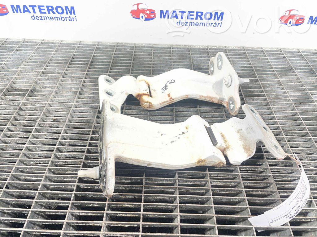 Ford Transit Custom Tailgate/trunk/boot hinge 