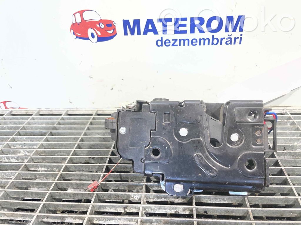 Volkswagen Polo IV 9N3 Zamek drzwi tylnych 