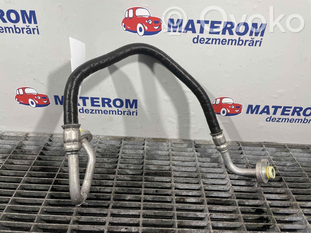 Ilmastointilaitteen putki (A/C)   31369331