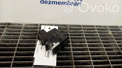 Volkswagen Golf Sportsvan Käsijarrun/pysäköintijarrun kytkin 