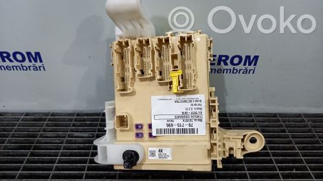 Toyota RAV 4 (XA40) Module de fusibles 