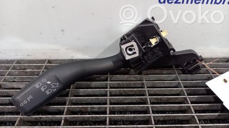 Audi A3 S3 8P Manetă semnalizator 
