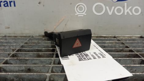 Audi A3 S3 8P Przycisk świateł awaryjnych 