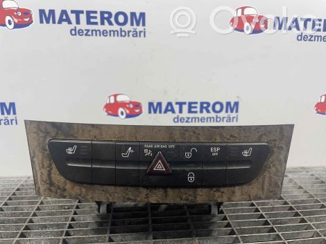 Mercedes-Benz E W211 Schalter Warnblinkanlage