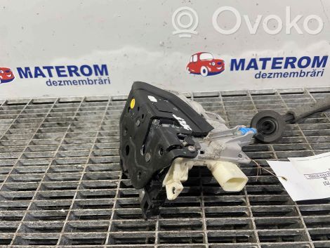 Audi Q3 8U Etuoven lukko 