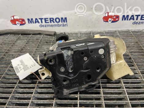 Audi Q3 8U Etuoven lukko 