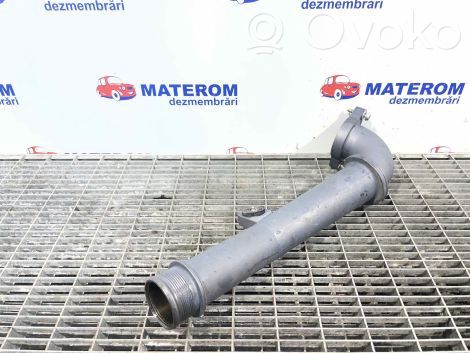 Volkswagen PASSAT B8 Manguera/tubo del intercooler 